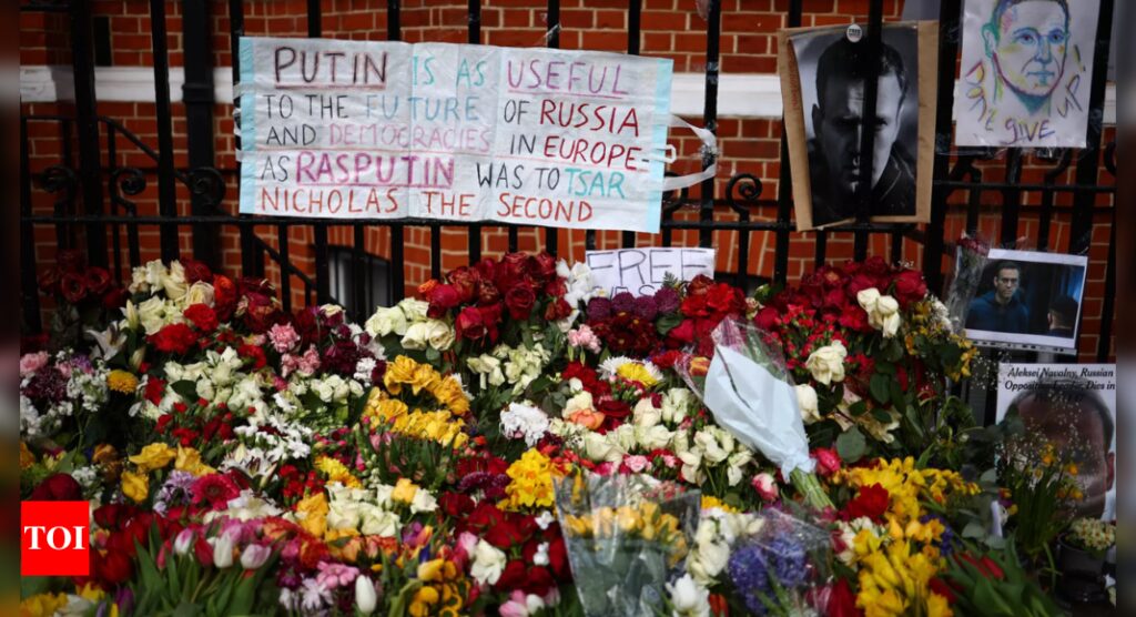 Alexei Navalny laid to rest in Moscow cemetery amid tight security, thousands mourn the death