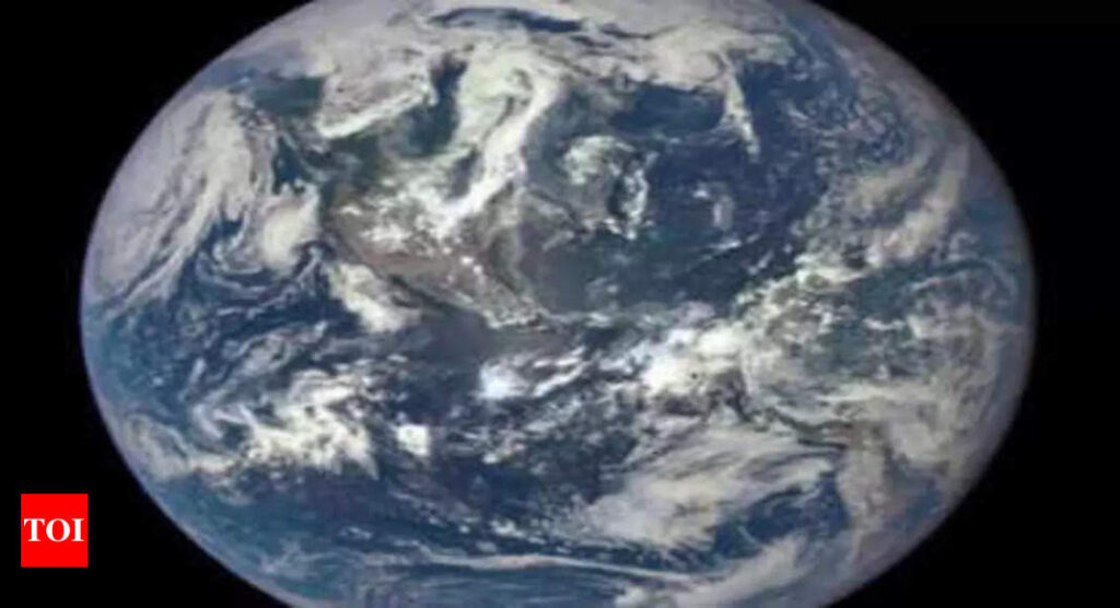 The heat stays on: Earth hits 6th warmest year on record