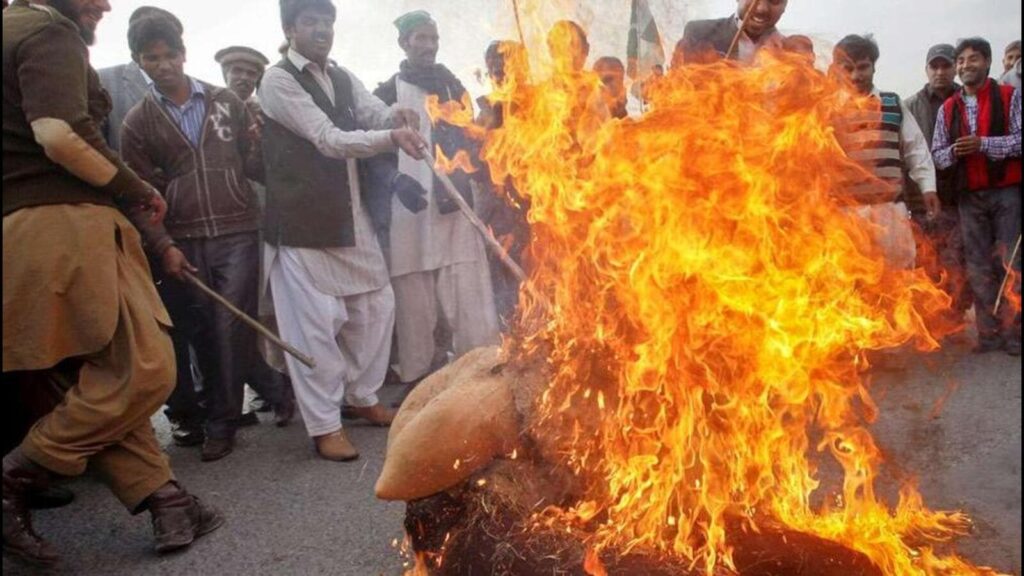 60 SP members booked for burning UP CM Yogi’s effigy