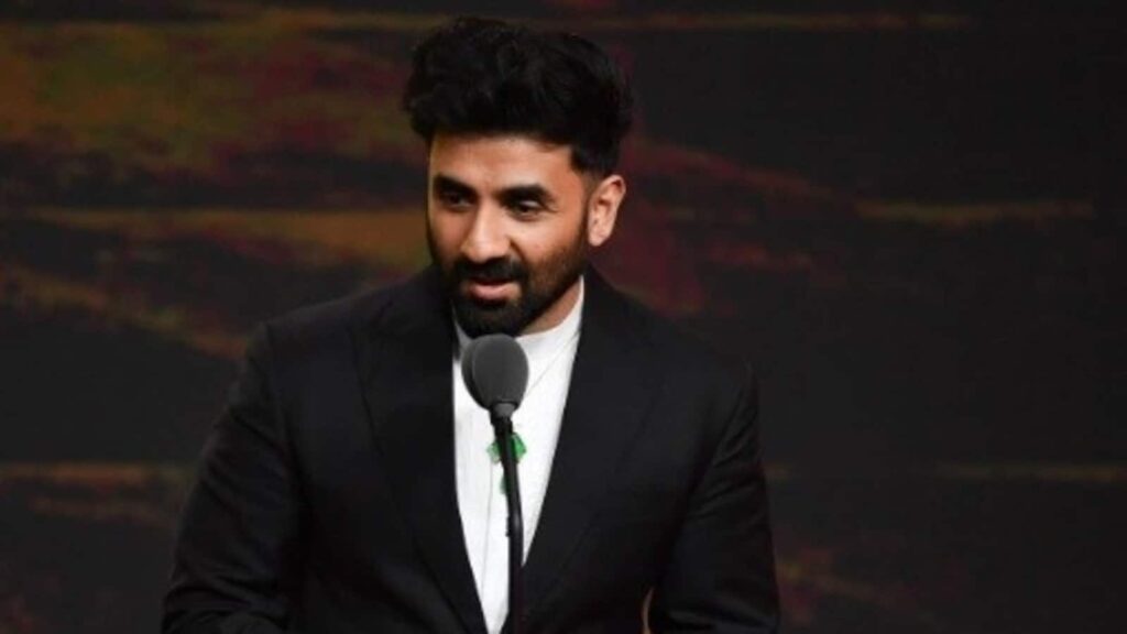 ‘Don’t get my accent? Ask your boss’: 5 best wisecracks from host Vir Das at International Emmys | Web Series