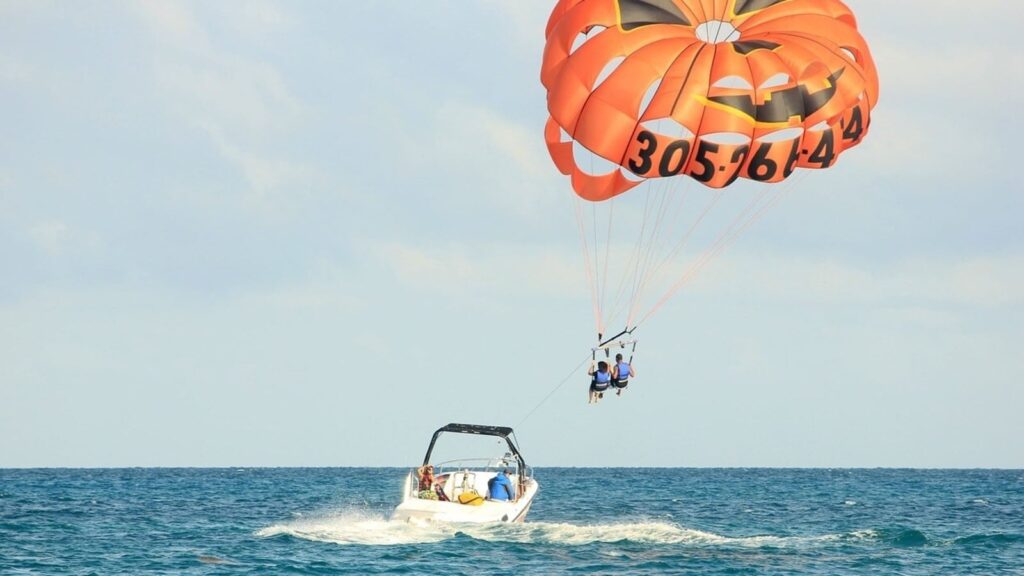 Parasailing in Bilaspur: Govind Sagar Lake set to become Himachal’s new adventure hotspot | Travel