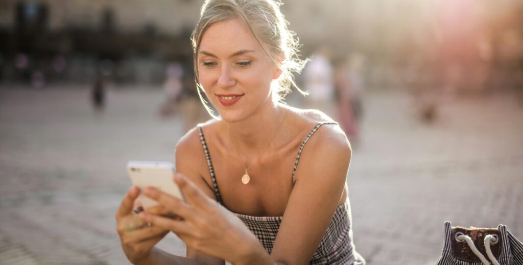 Stuck at the ‘just-talking’ stage of dating? Study reveals what it says about you