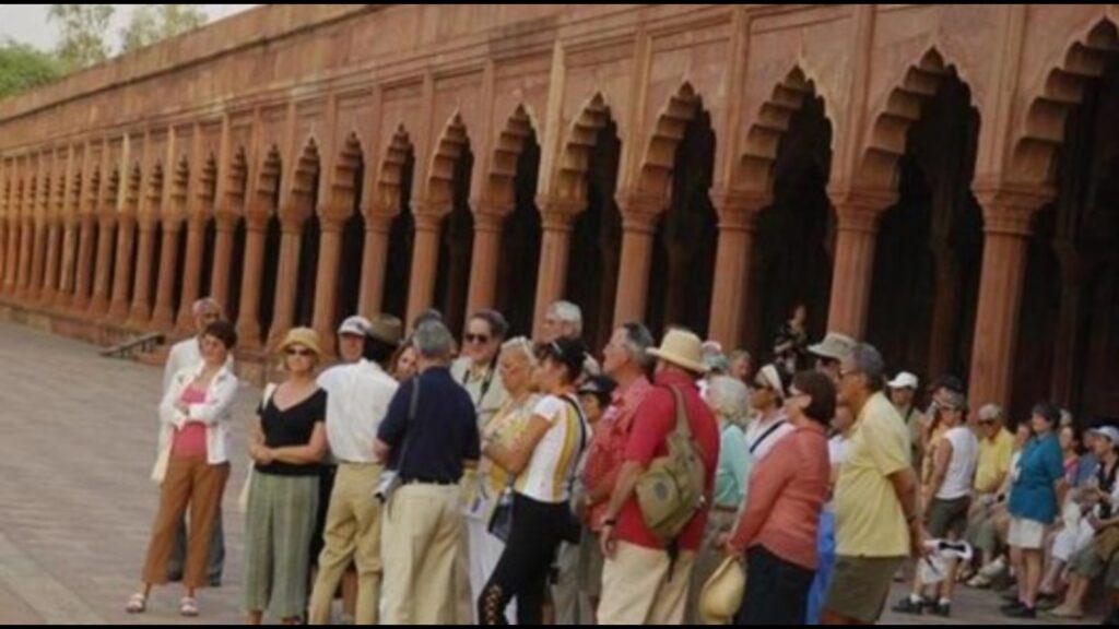 Tourist circuits in U.P: Dhabas, food courts to be developed along major highways