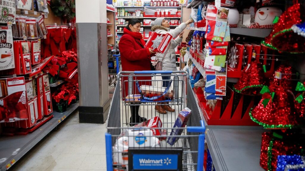 Walmart to shut out Thanksgiving rush as over 4K stores continue 4-year holiday tradition; other retailers follow suit