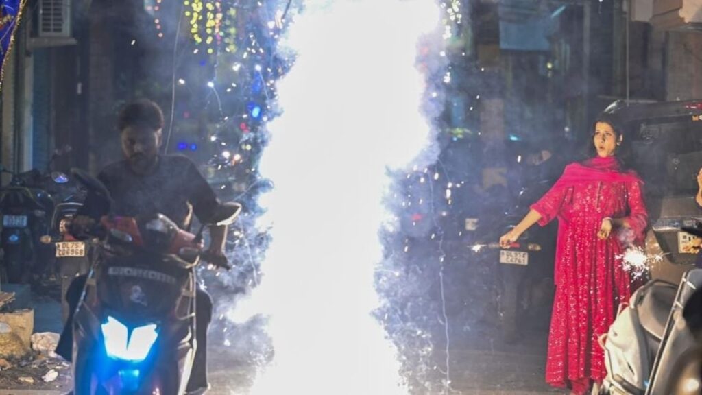 Ban on firecrackers to be permanent, Delhi govt tells Supreme Court | Latest News Delhi