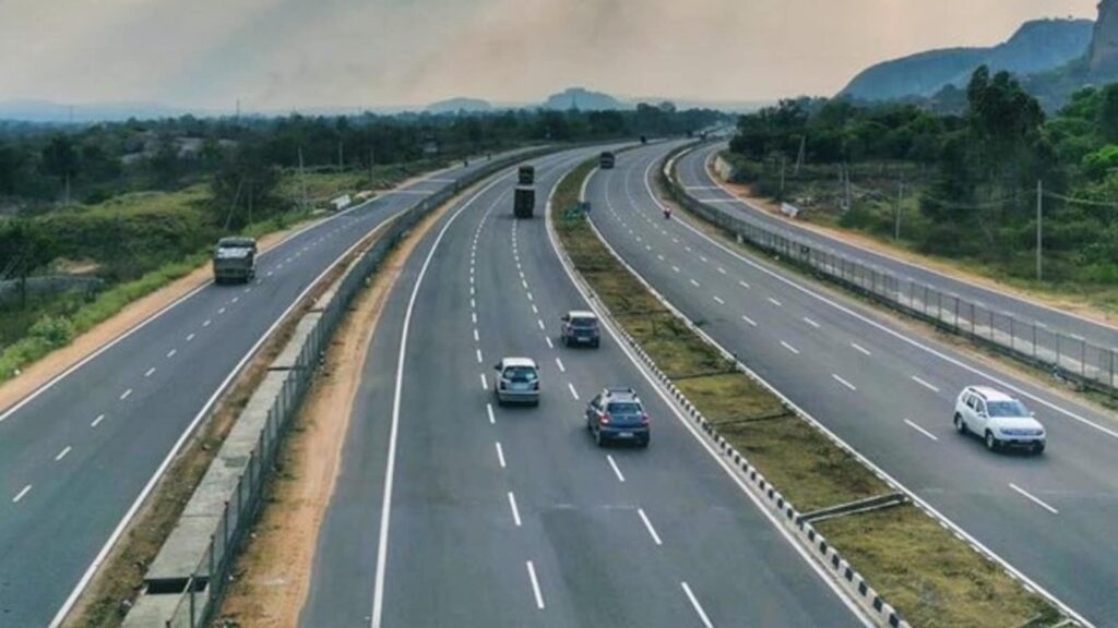 Bengaluru-Chennai Expressway’s Karnataka stretch opens for public, people take long rides | Bengaluru