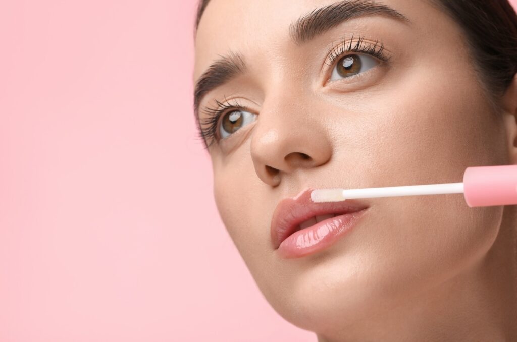 Glossy and hydrated: Lip oil takes over winter beauty routines