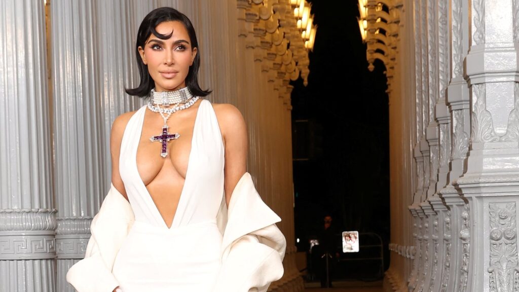 Kim Kardashian finally realized ‘she doesn’t need a man’ to be…