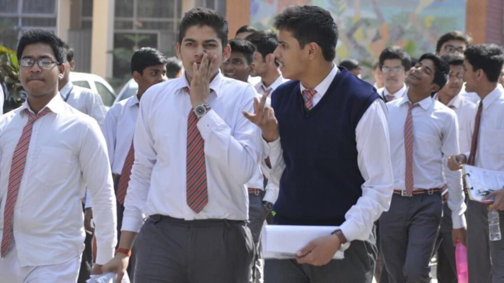 Like maths, CBSE considering introduction of standard, advanced levels for science, social science for classes 9-10