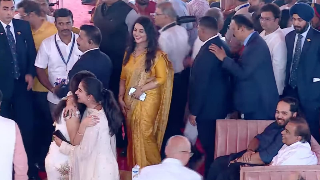 Proud wife Amruta Fadnavis glows in a golden saree, perfect pick for Maharashtra CM oath ceremony. Watch | Fashion Trends