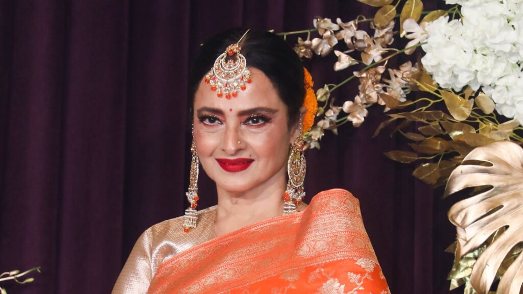 Rekha reveals whom she loves the most, says ‘sahi aadmi ho toh ek hi baar…’