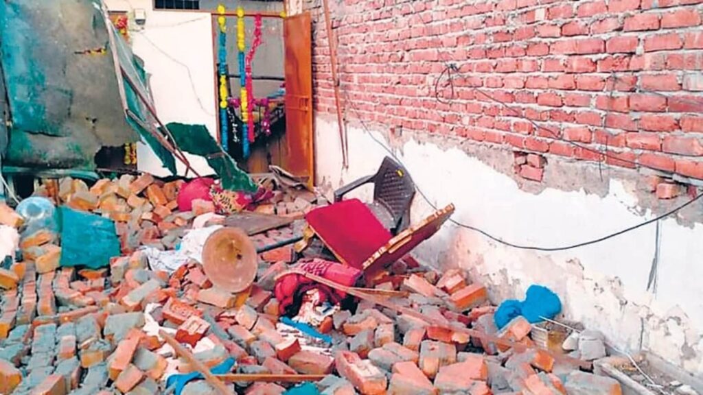 Roof collapses, causes fire in Delhi’s Shani Bazar injuring 6 members of family | Latest News Delhi
