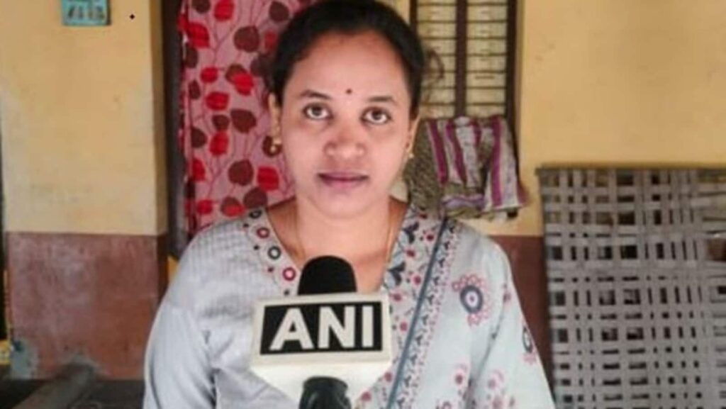 Young girl from Telangana bags 3 government jobs through self-study, now aiming for IAS