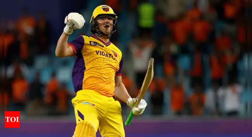 ILT20: Tom Kohler-Cadmore shines as Sharjah Warriorz triumph in last-ball thriller against Gulf Giants | Cricket News