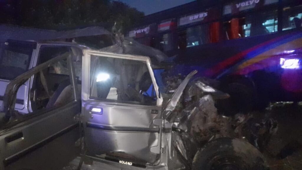 10 killed after car carrying Maha Kumbh devotees collides with bus on Prayagraj-Mirzapur highway | Latest News India