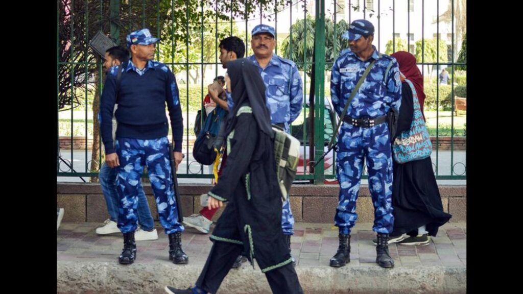 14 students at Jamia detained for protest against disciplinary action | Latest News Delhi