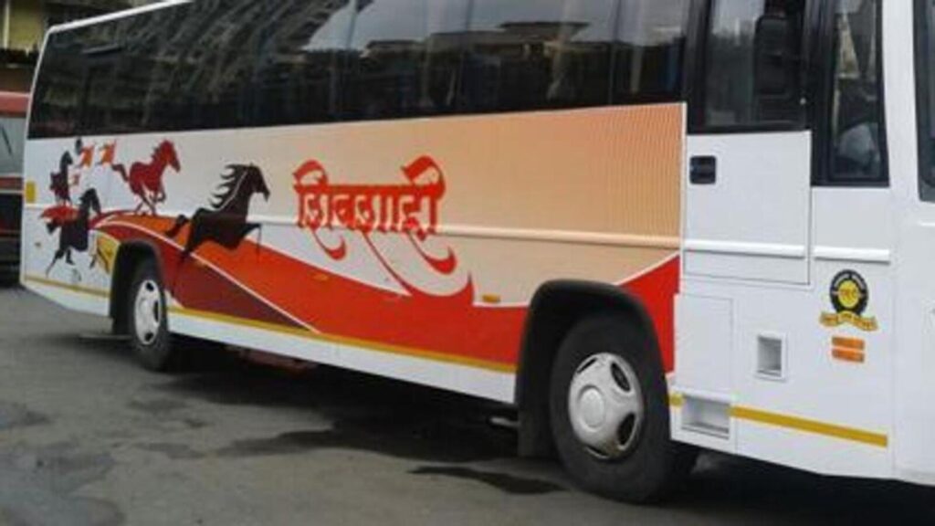 26-yr-old woman waiting for bus at Swargate bus depot raped in Shivshahi bus