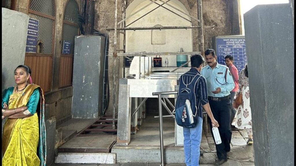 ASI begins preservation of Peshwa-era paintings at Pune’s Shaniwar Wada