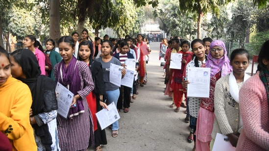 BSEB Matric Exam 2025 Live: Bihar board Class 10th Social Science shift 1 begins