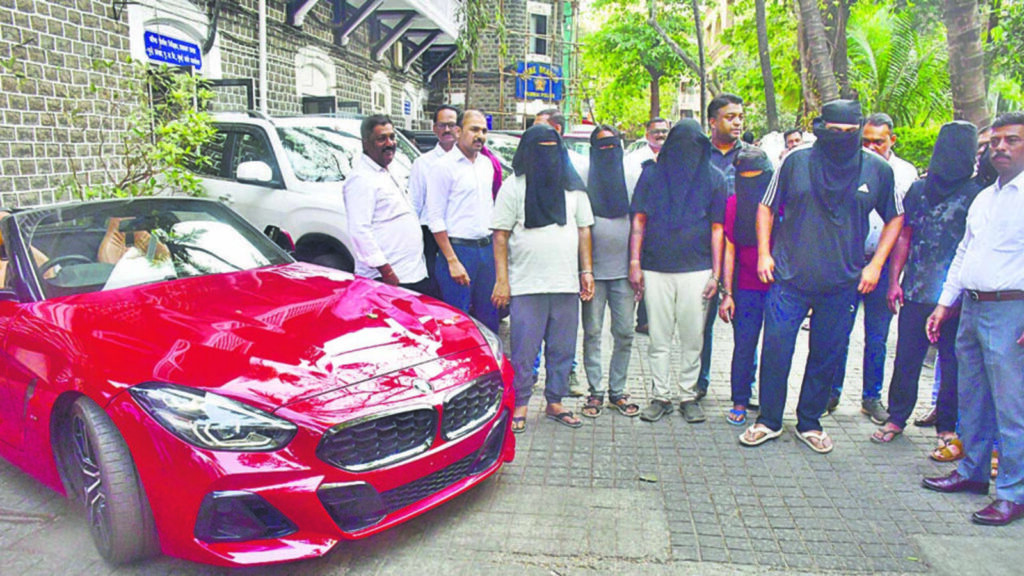 Car loan racket: Cops arrest 7, seize 16 high-end cars | Mumbai news