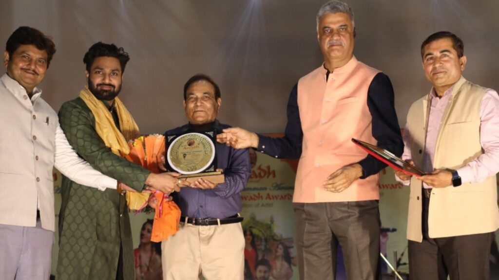 Composer, lyricist and singer Mithoon and singer Pratibha Singh Baghel bag Naushad Samman in Lucknow