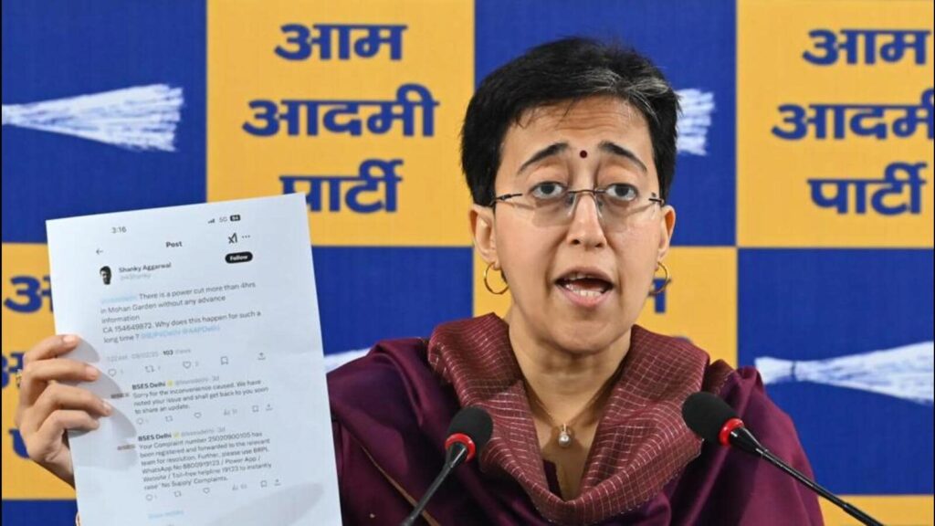 Delhi: AAP alleges power supply failures, BJP hits back | Latest News Delhi