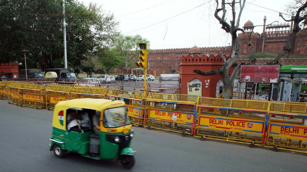 Delhi police restricts traffic on Chandni Chowk road for 12 hours | Latest News Delhi