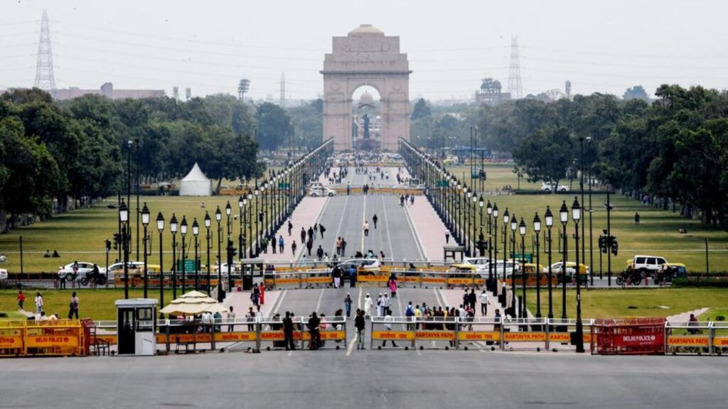 Delhi’s minimum temperature likely to dip amid overcast conditions; AQI improves | Latest News Delhi