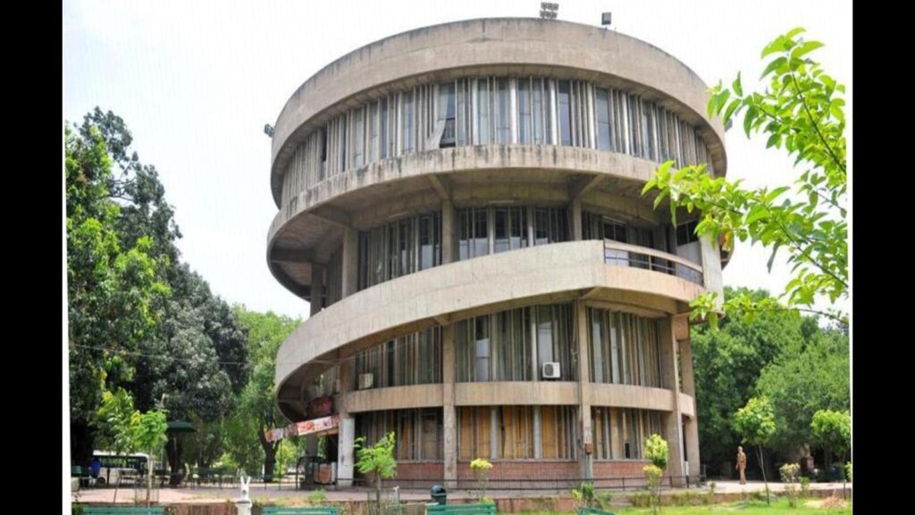 Despite SC order, no slash in PU’s NRI quota seats