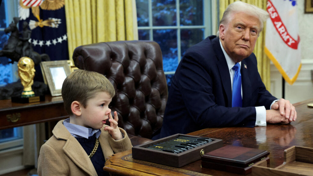 Did Trump replace Resolute Desk after Elon Musk’s son X seemingly wiped booger on it? ‘I’m a germaphobe’