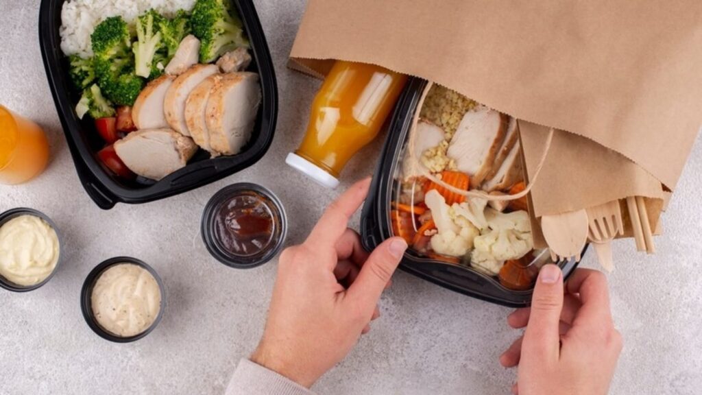 Eating from plastic takeout containers may significantly increase chance of heart failure: Study explains how | Health