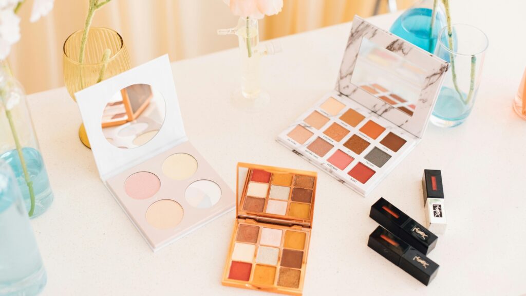 Eyeshadow Palettes for daily use: Best picks for daily wear; Long lasting options for you | Fashion Trends