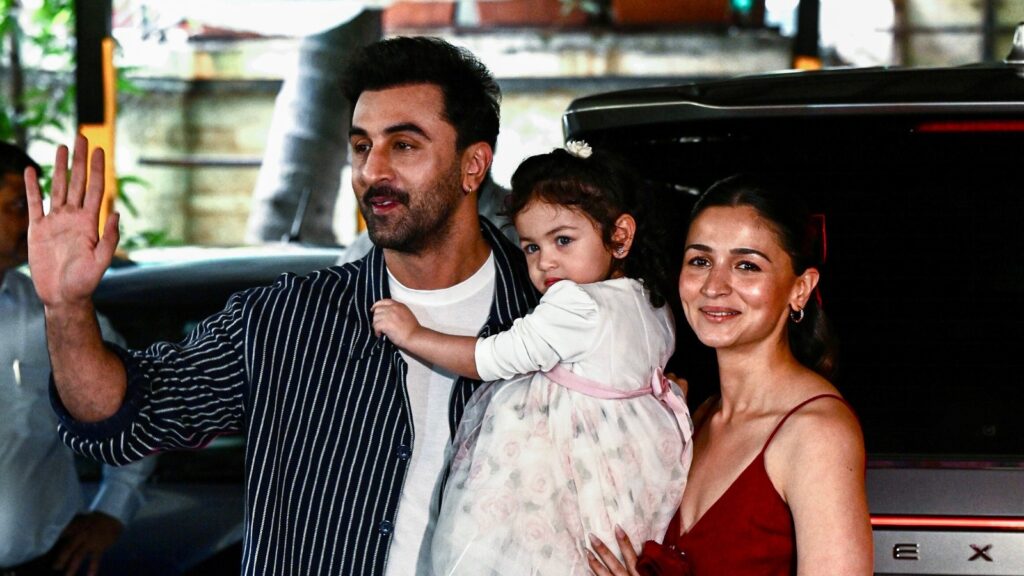 Here’s how Alia Bhatt reacted to a post about jealous people calling Ranbir Kapoor ‘womaniser and mumma’s boy’ | Bollywood