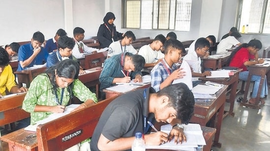 ICSE Class 10 exam 2025 from February 18, exam day instructions all candidates must remember