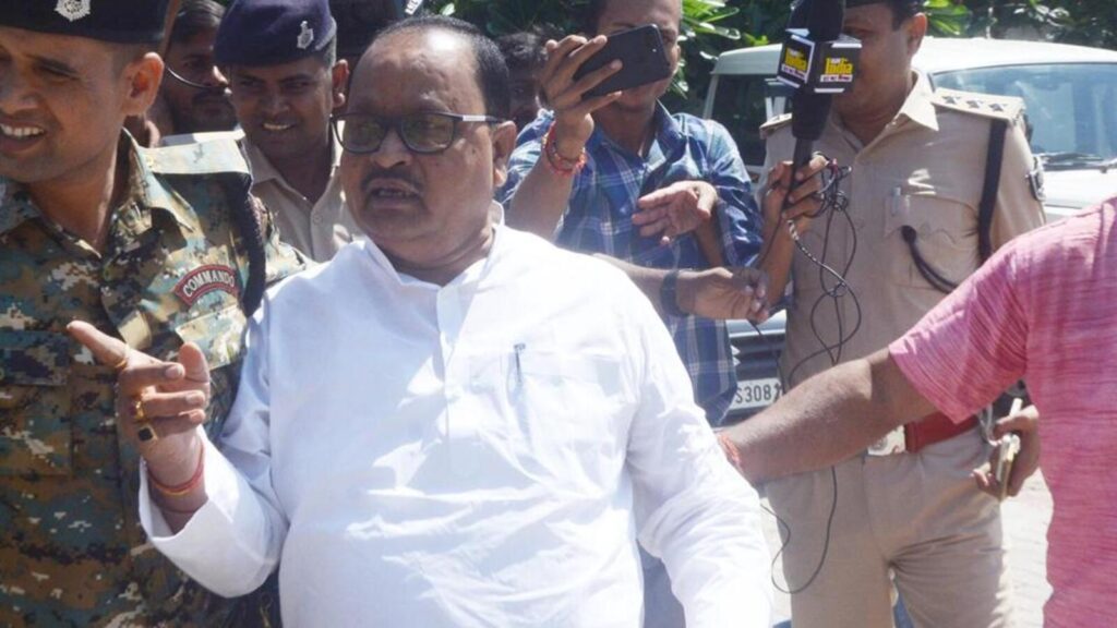 JD(U) MLA pulls out pistol on school teacher, gives him 5 days to vacate house: Police