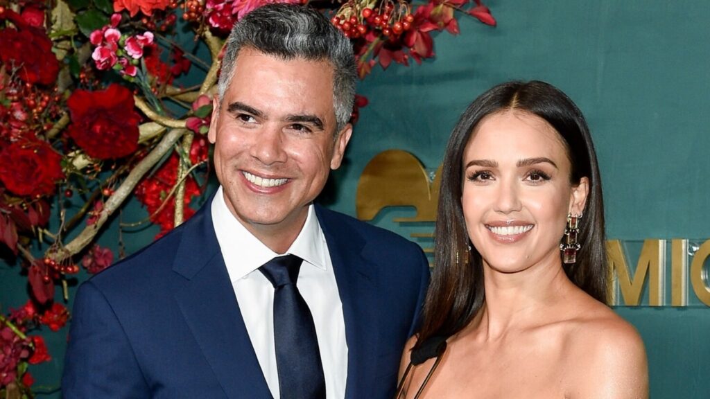 Jessica Alba and Cash Warren ‘mourning the loss of the way things were’ along with their kids amid divorce | Hollywood