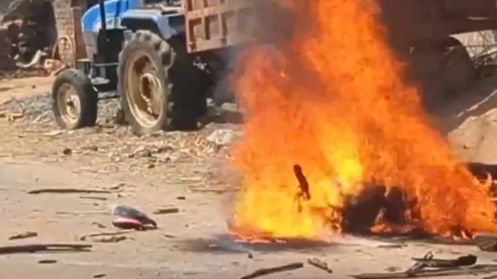 Jharkhand: Several injured in clash over use of loudspeakers, flag installation in Hazaribagh | Latest News India
