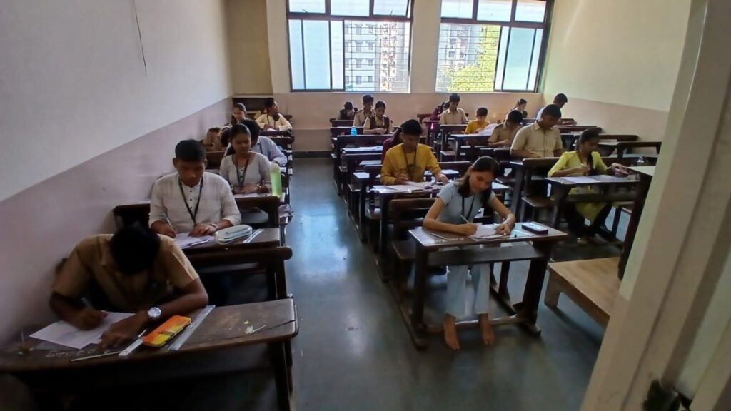Latur girl fights off tears, takes Maharashtra SSC exam after father’s death