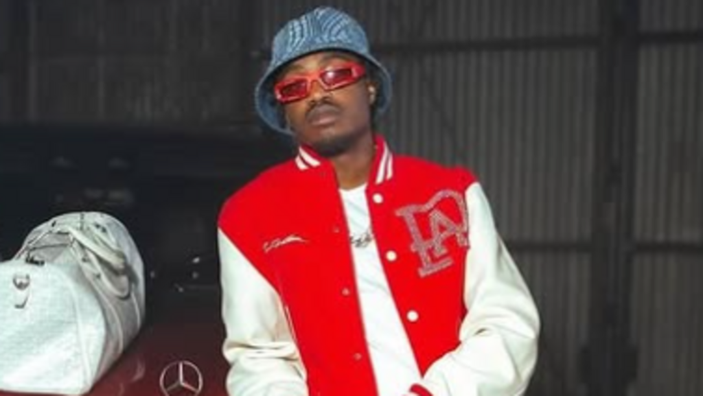 Lil Tjay spits on a security guard during boxing match altercation, netizens say ‘disrespectful’