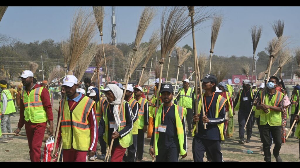 Mahakumbh: Sanitation workers set new Guinness Record
