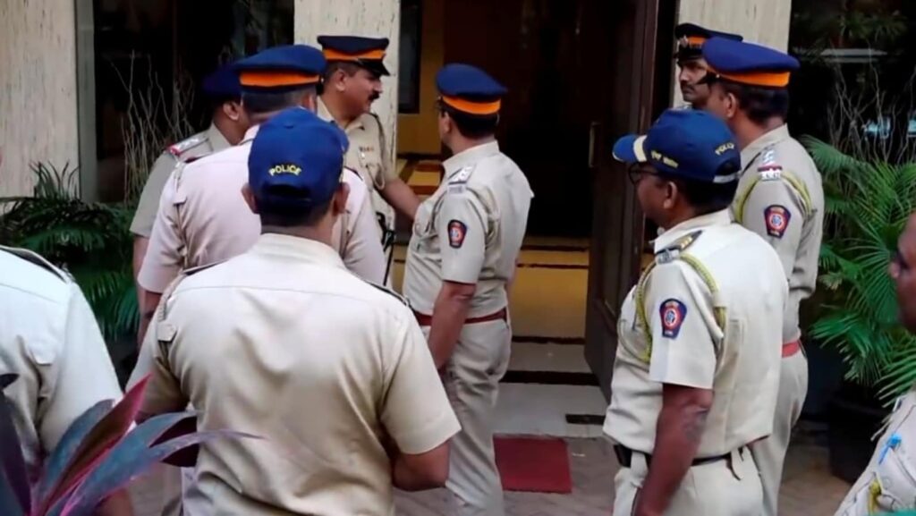 Maharashtra: Thane Police busts ‘sex racket’ running at housing complex | Latest News India