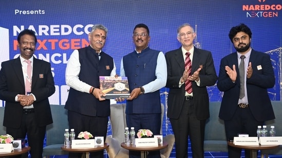 Maharashtra govt invites realtors to develop 3,360 acres of MSRTC land, appoints Hafeez Contractor to design plan