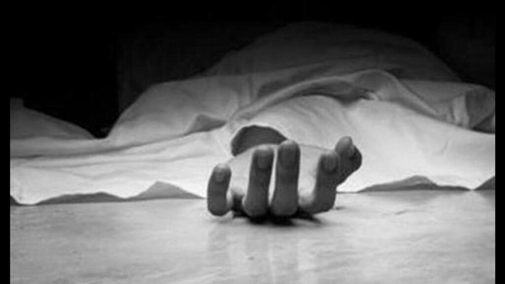 Man dies as vehicle rams e-rickshaw on F’bad-Ggm road