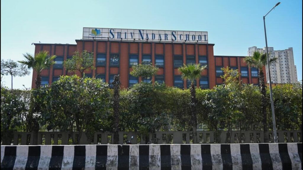One more private school in Noida receives bomb threat email