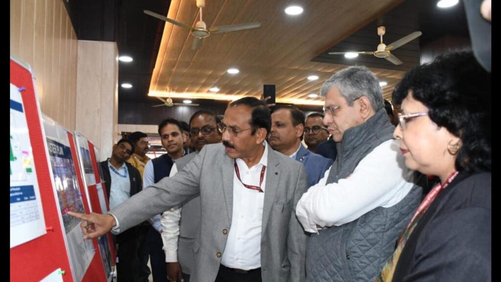 Proposal on anvil to integrate Gkp airport with rly station: Vaishnaw