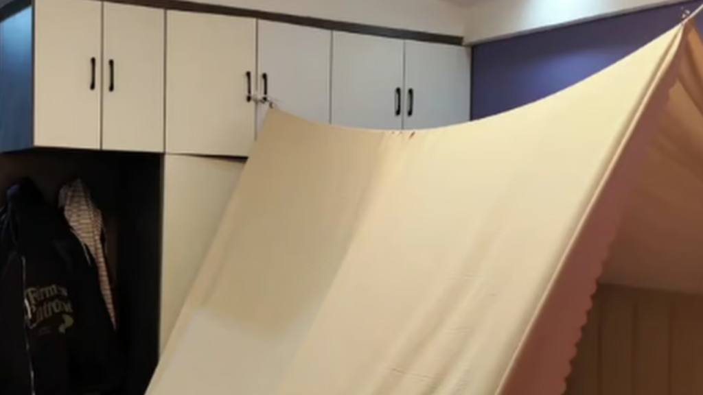 Scared of hidden cameras, China woman builds a tent inside hotel room: ‘Creative, intelligent’ | Trending