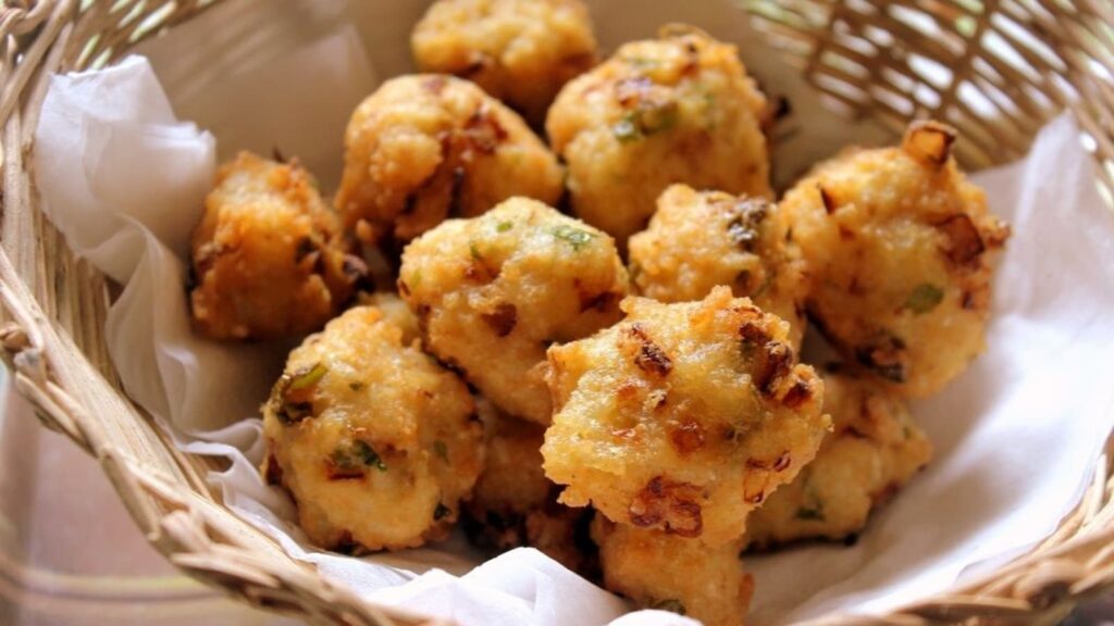Stop reheating your leftover rice! Indulge in this quick and easy bhaat bhajiya recipe instead