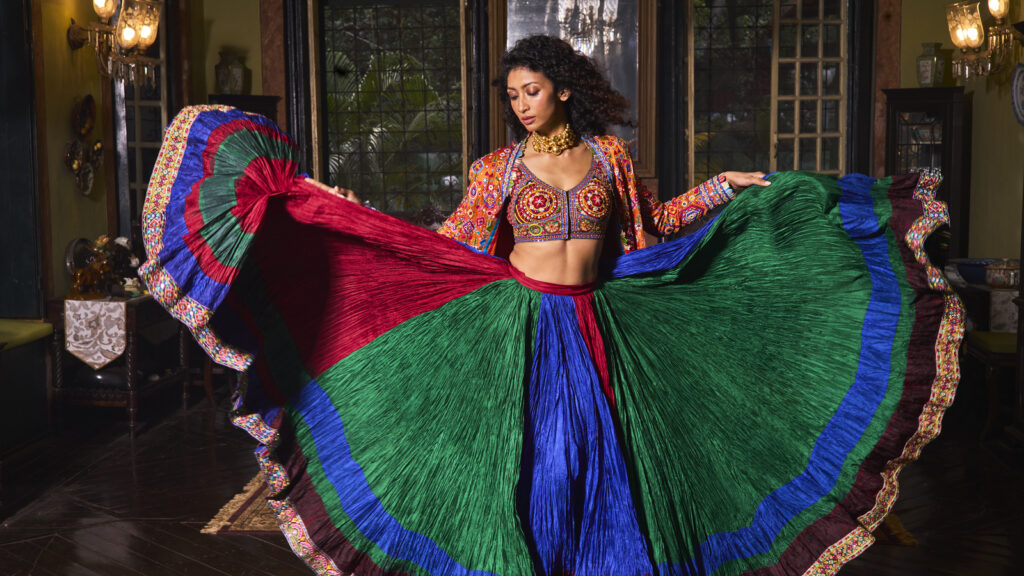 The rise of the crushed silk in the modern time
