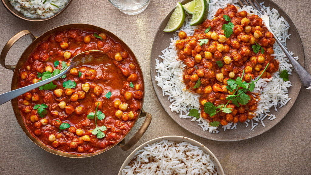 This super quick creamy dahi wale chole recipe will get you in the weekend mood right away!