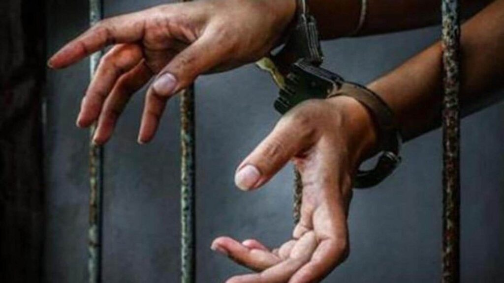 Three arrested for ₹1.5-crore jewellery store theft | Latest News Delhi